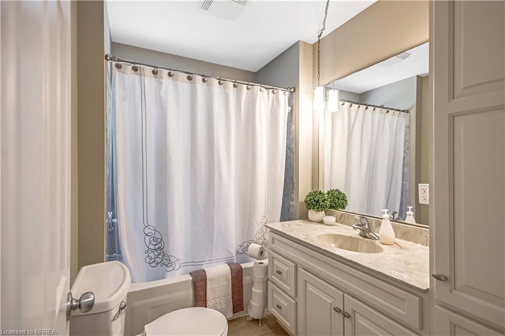 330 Thames Street S, Ingersoll, ON - Indoor Photo Showing Bathroom