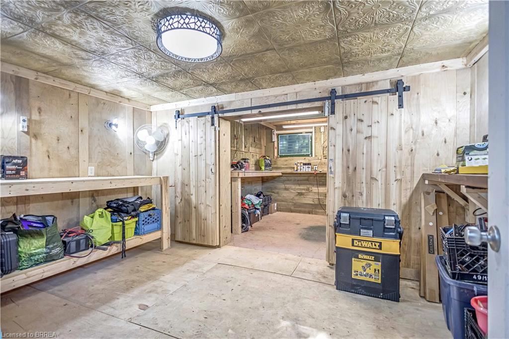 330 Thames Street S, Ingersoll, ON - Indoor