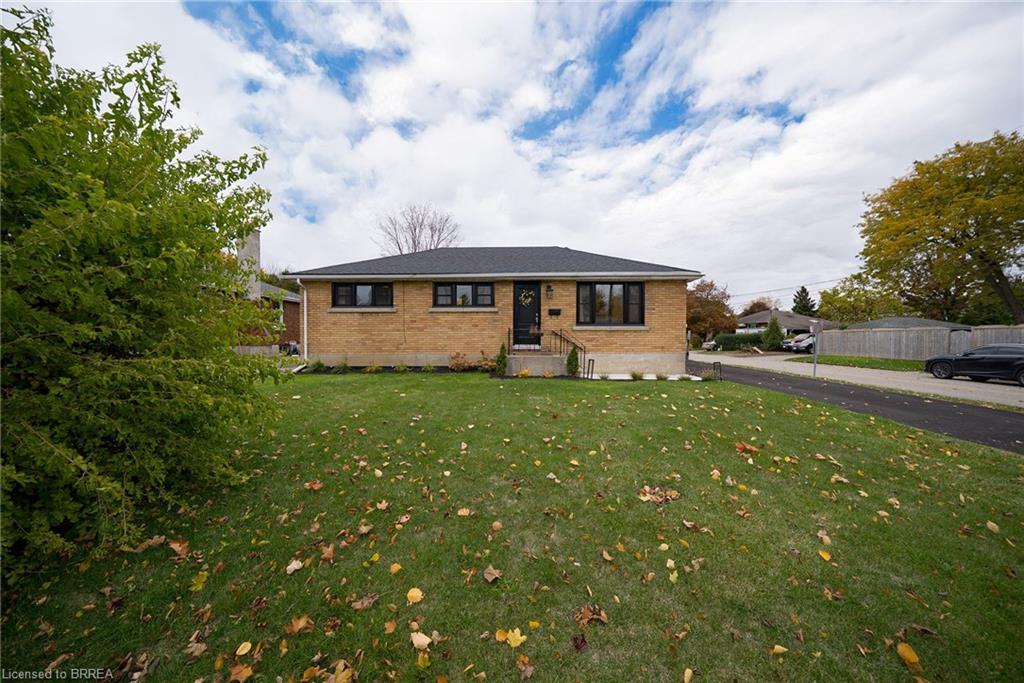 37 Rowanwood Avenue, Brantford, ON - Outdoor