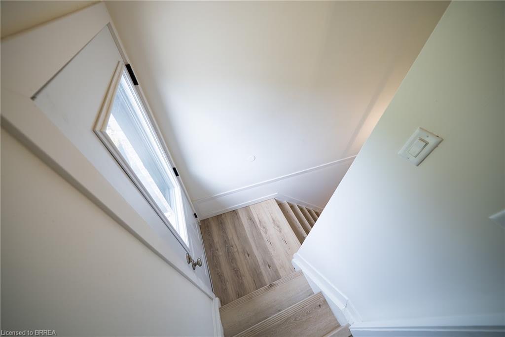 37 Rowanwood Avenue, Brantford, ON - Indoor Photo Showing Other Room