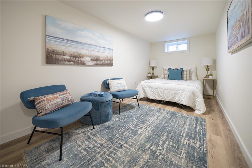 37 Rowanwood Avenue, Brantford, ON - Indoor Photo Showing Bedroom