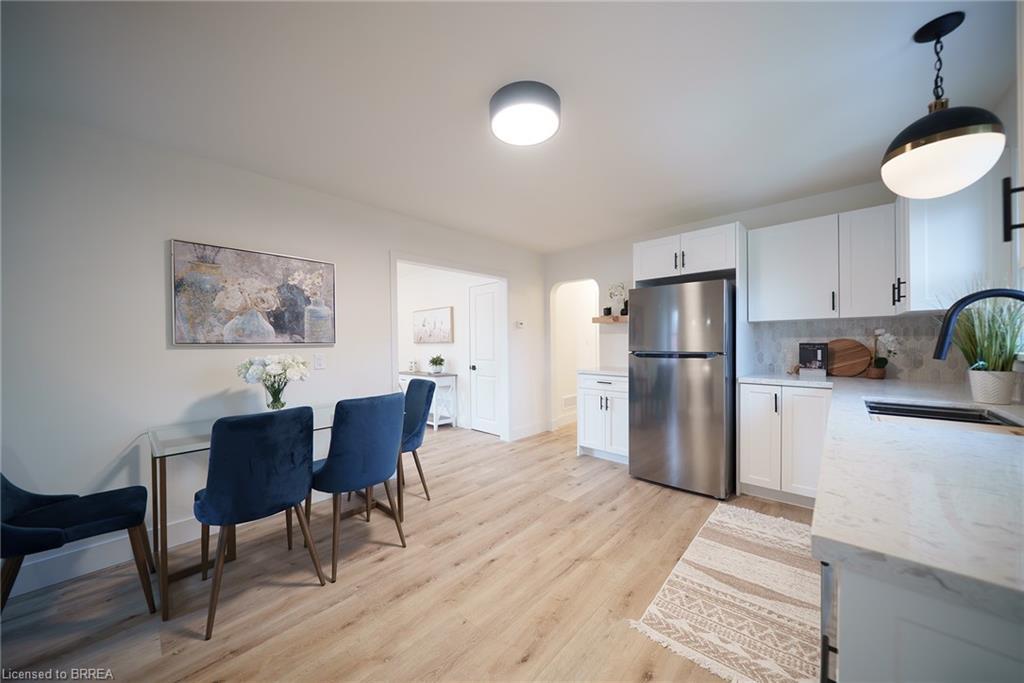 37 Rowanwood Avenue, Brantford, ON - Indoor Photo Showing Other Room