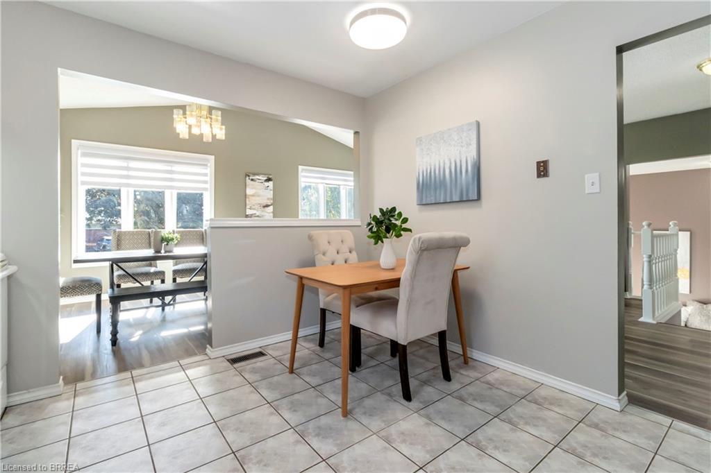 5 Cork Crescent, Brantford, ON - Indoor