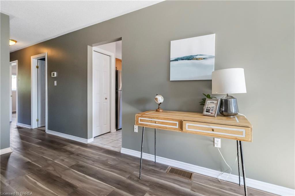 5 Cork Crescent, Brantford, ON - Indoor Photo Showing Other Room