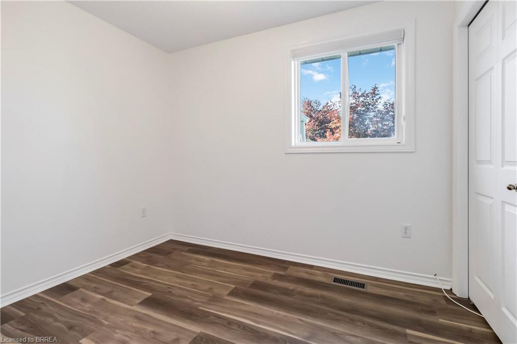 5 Cork Crescent, Brantford, ON - Indoor Photo Showing Other Room