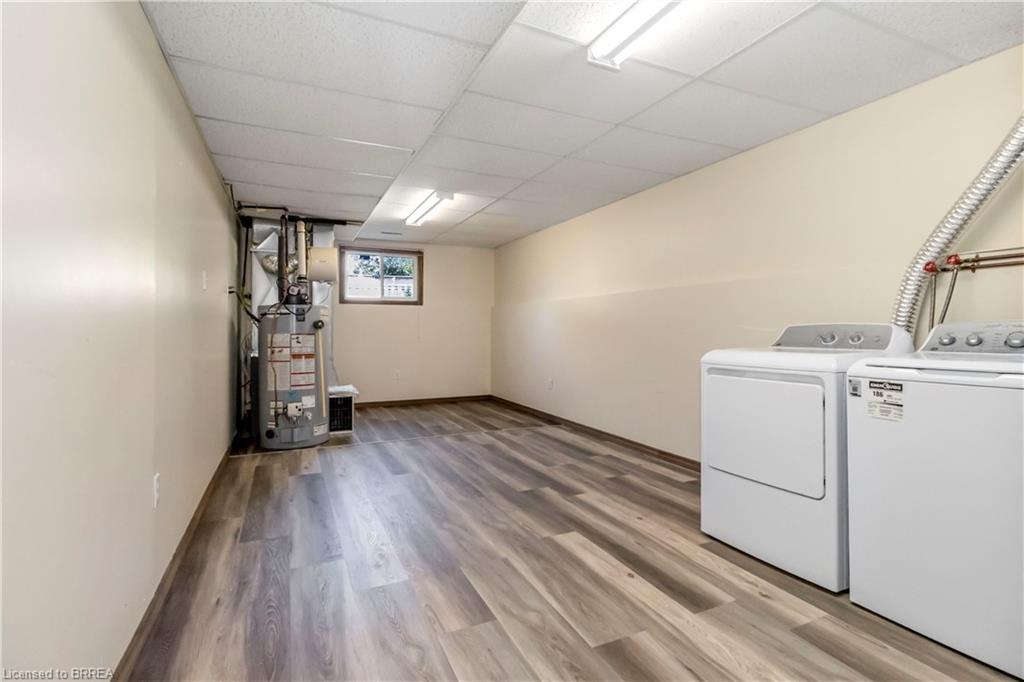 5 Cork Crescent, Brantford, ON - Indoor Photo Showing Laundry Room
