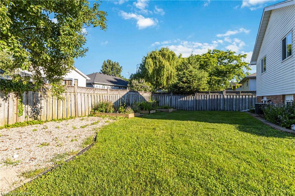 5 Cork Crescent, Brantford, ON - Outdoor