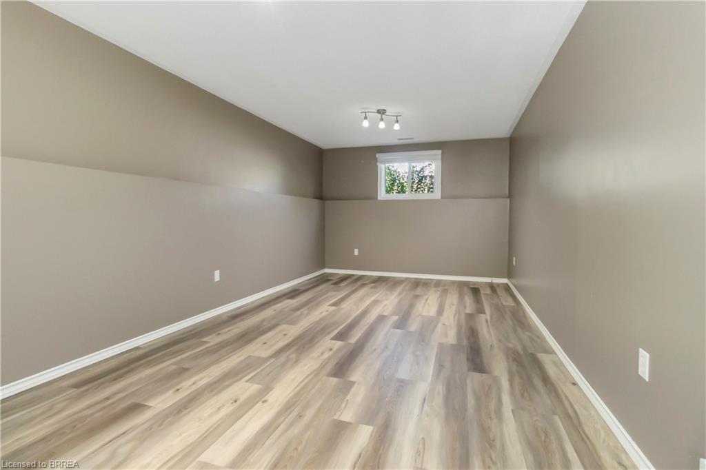 5 Cork Crescent, Brantford, ON - Indoor Photo Showing Other Room