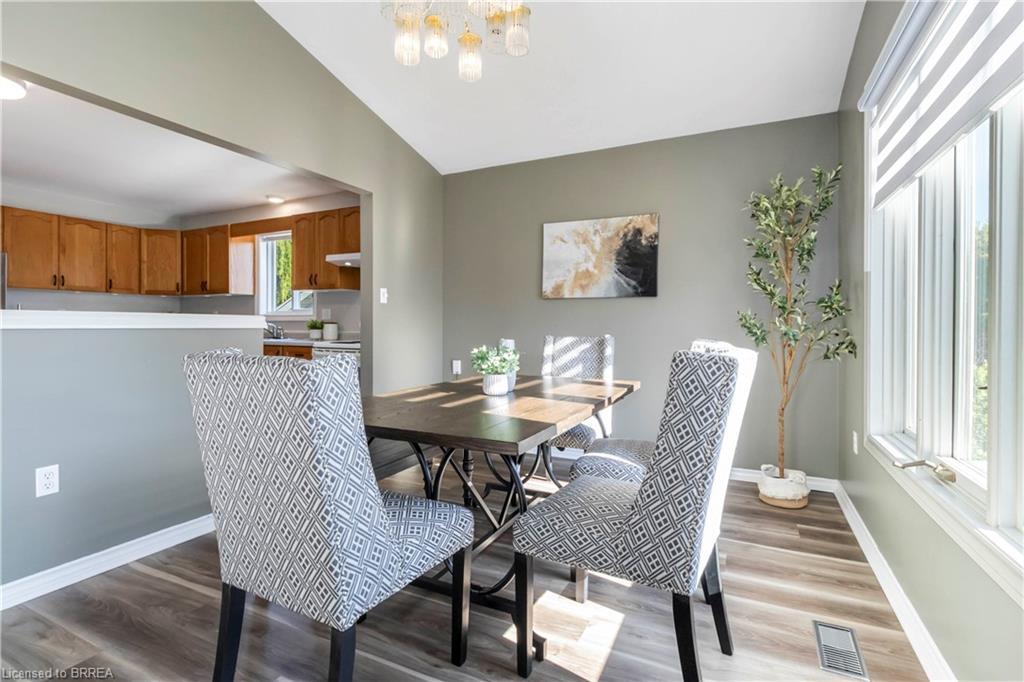 5 Cork Crescent, Brantford, ON - Indoor