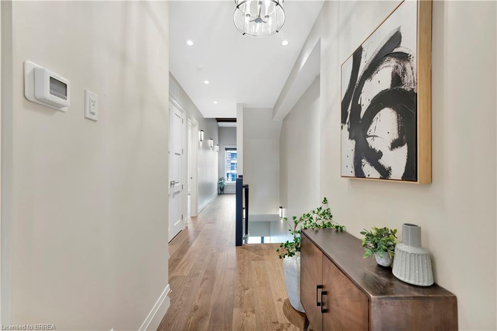 204-7 Grand River Street N, Paris, ON - Indoor Photo Showing Other Room