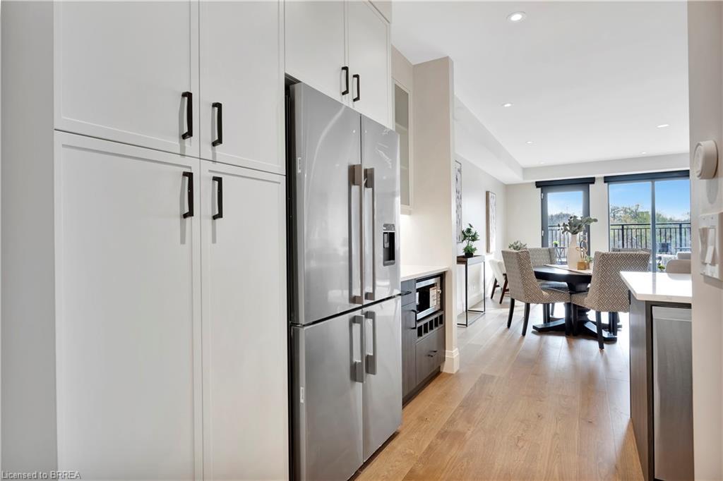 204-7 Grand River Street N, Paris, ON - Indoor