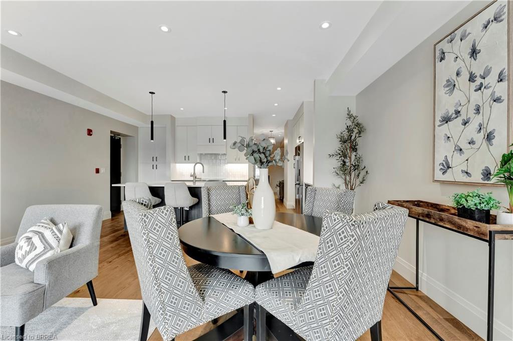 204-7 Grand River Street N, Paris, ON - Indoor