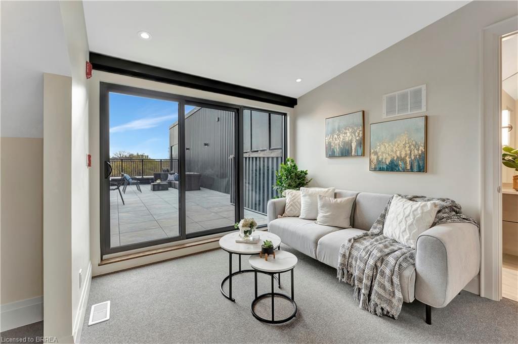 204-7 Grand River Street N, Paris, ON - Indoor