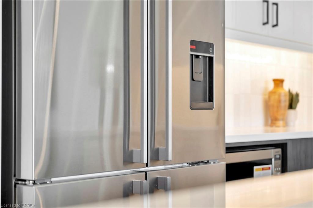 203-7 Grand River Street N, Paris, ON - Indoor