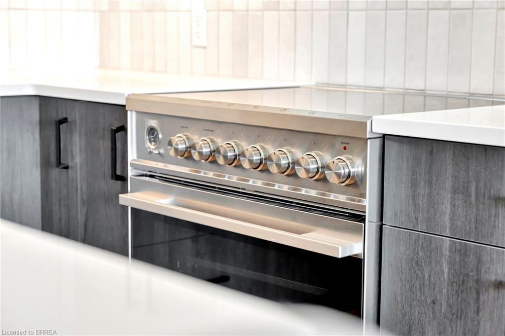 203-7 Grand River Street N, Paris, ON - Indoor