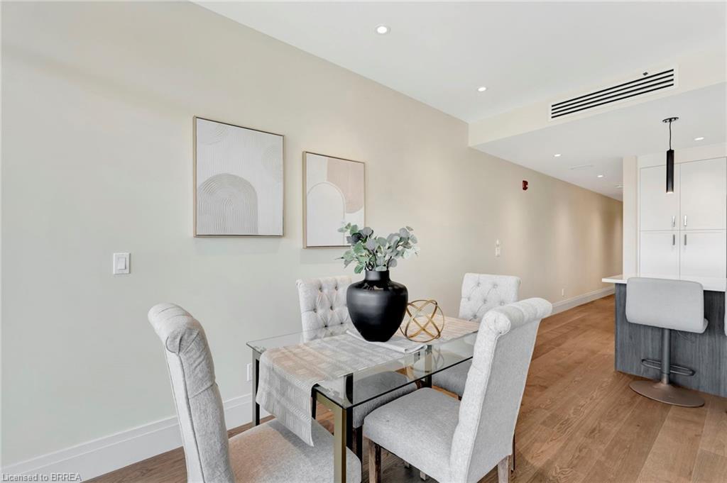 203-7 Grand River Street N, Paris, ON - Indoor Photo Showing Dining Room