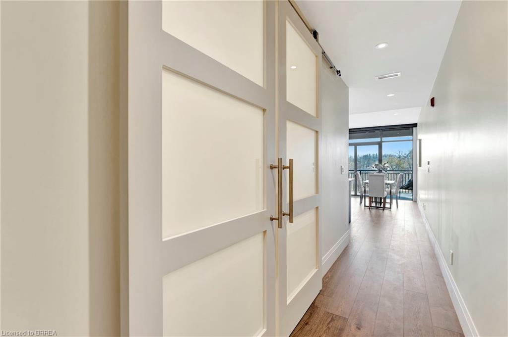 203-7 Grand River Street N, Paris, ON - Indoor Photo Showing Other Room