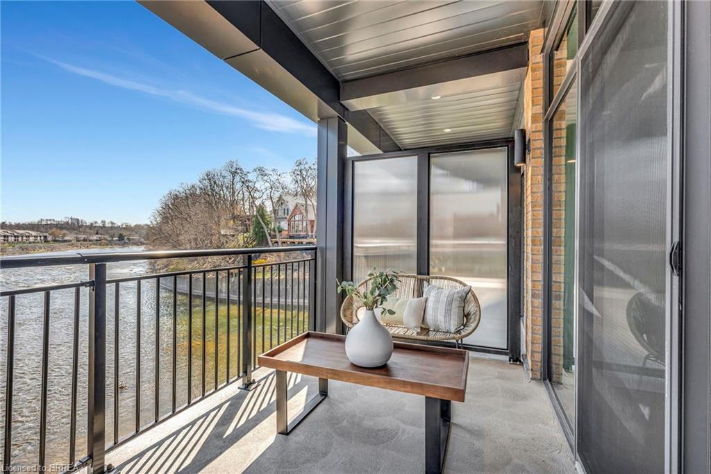 203-7 Grand River Street N, Paris, ON - Outdoor With Exterior