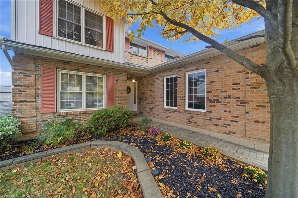 36 Black Locust Way, Brantford, ON - Outdoor