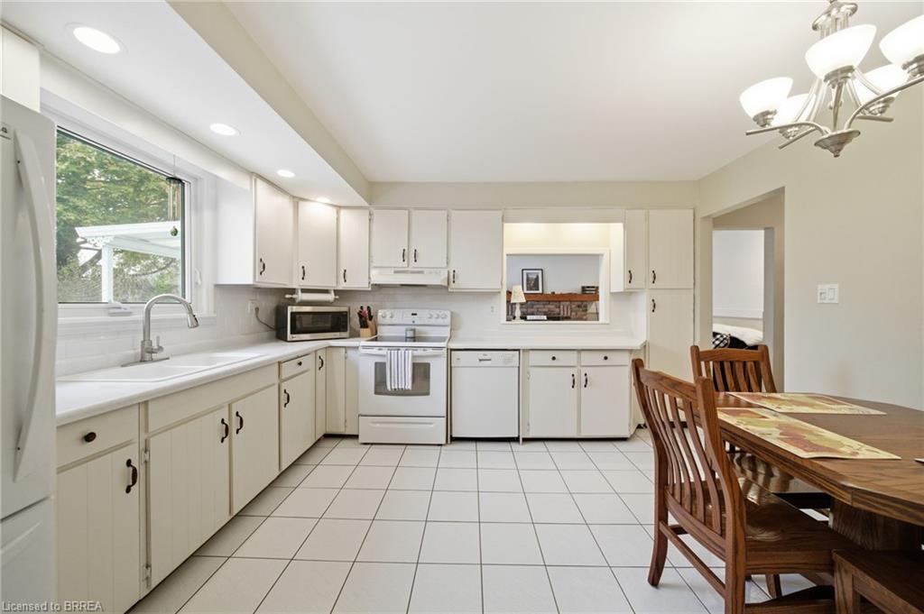 36 Black Locust Way, Brantford, ON - Indoor Photo Showing Other Room