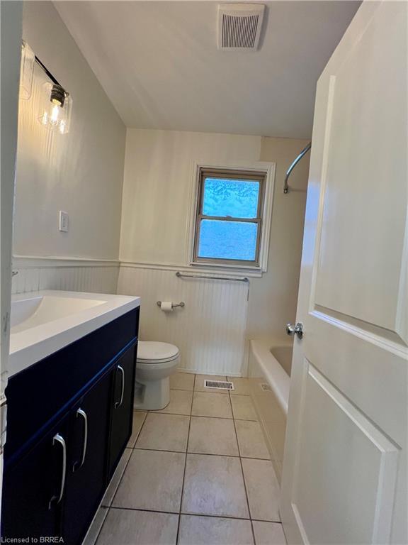 56 Sixth Concession Road, Burford, ON - Indoor Photo Showing Bathroom