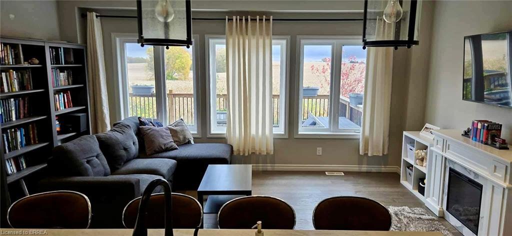 333 Poldon Drive, Norwich, ON - Indoor Photo Showing Living Room With Fireplace