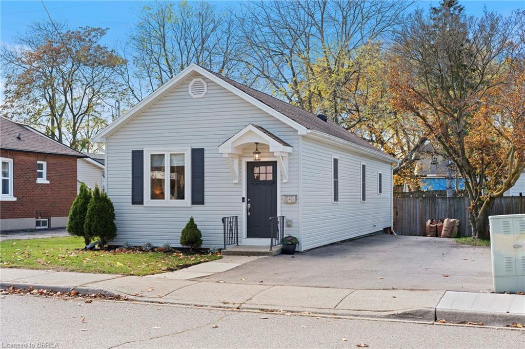 14 Spring Street, Brantford, ON - Outdoor