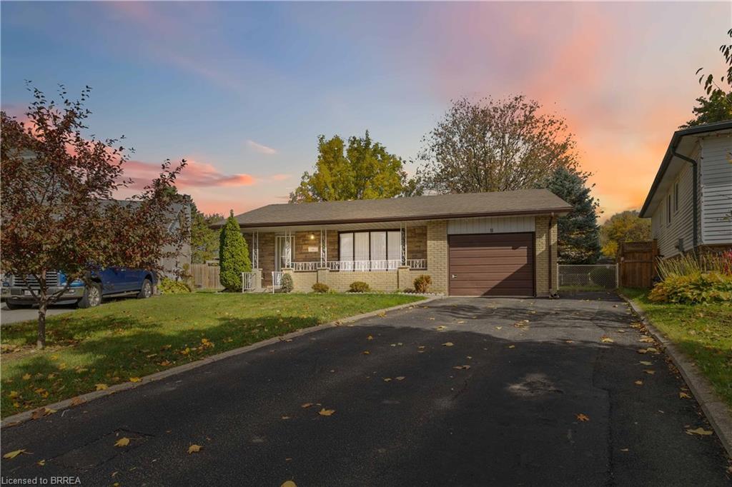 11 Sigurd Jensen Court, Brantford, ON - Outdoor