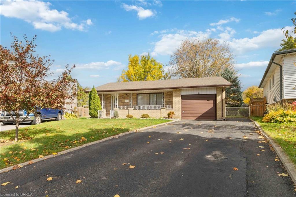 11 Sigurd Jensen Court, Brantford, ON - Outdoor