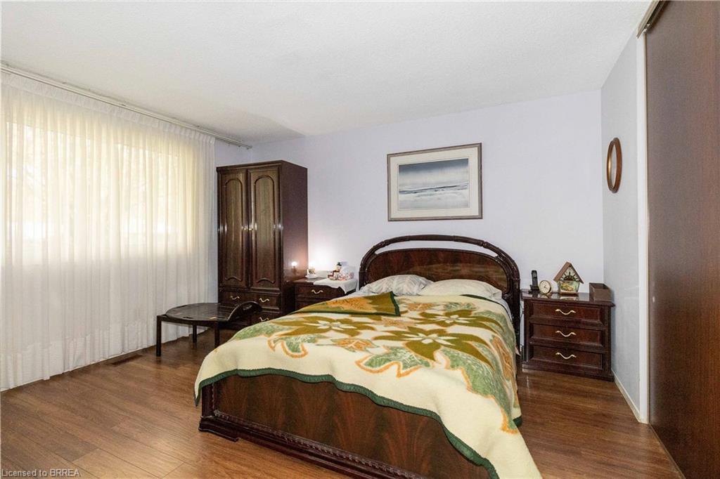 11 Sigurd Jensen Court, Brantford, ON - Indoor Photo Showing Bedroom