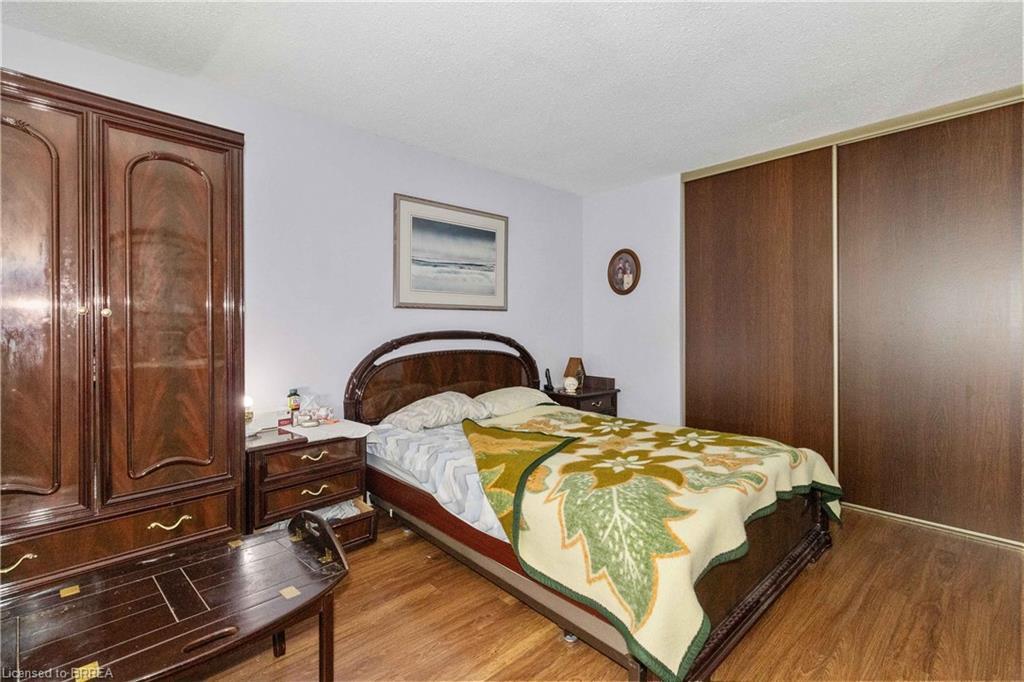 11 Sigurd Jensen Court, Brantford, ON - Indoor Photo Showing Bedroom