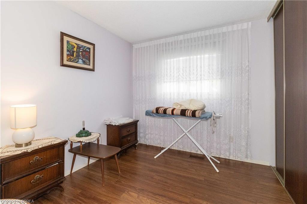 11 Sigurd Jensen Court, Brantford, ON - Indoor Photo Showing Bedroom