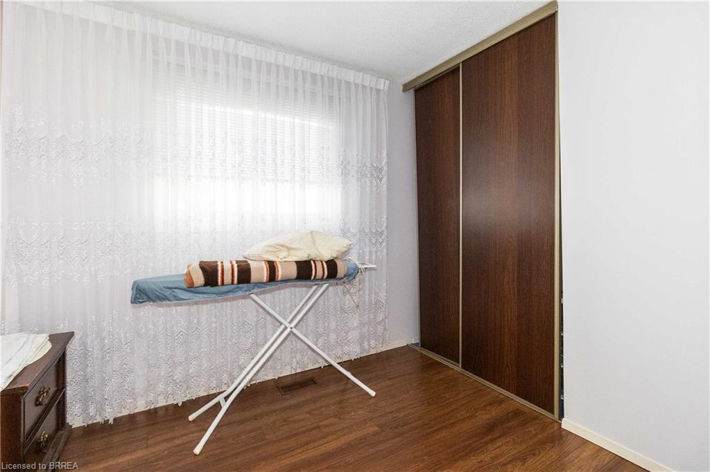 11 Sigurd Jensen Court, Brantford, ON - Indoor