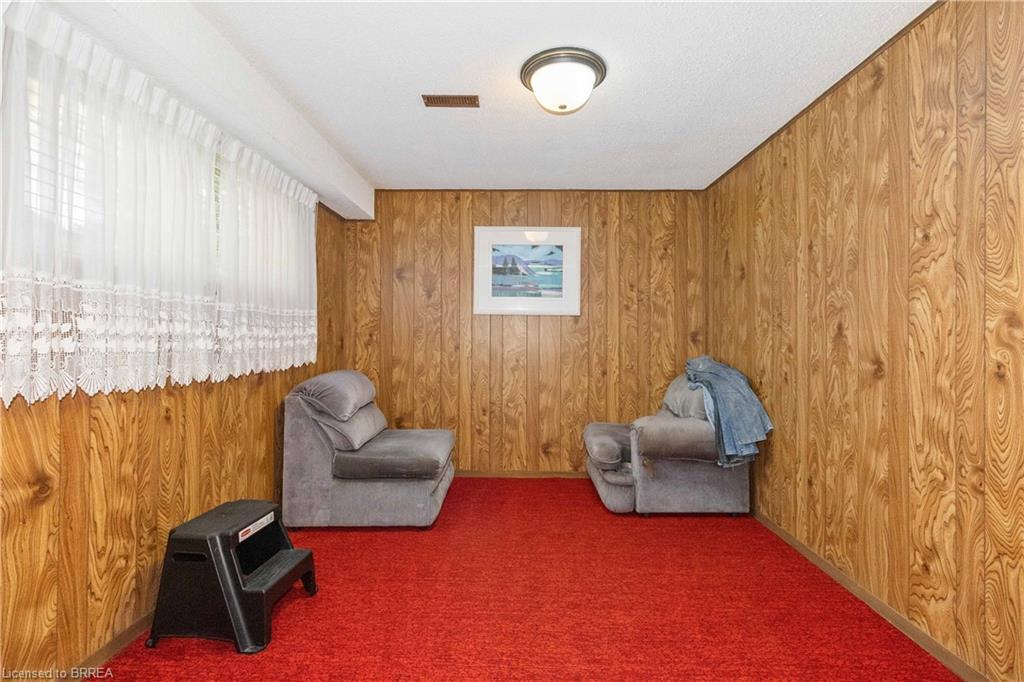 11 Sigurd Jensen Court, Brantford, ON - Indoor