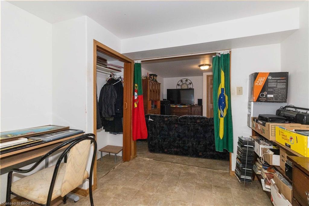 11 Sigurd Jensen Court, Brantford, ON - Indoor Photo Showing Other Room