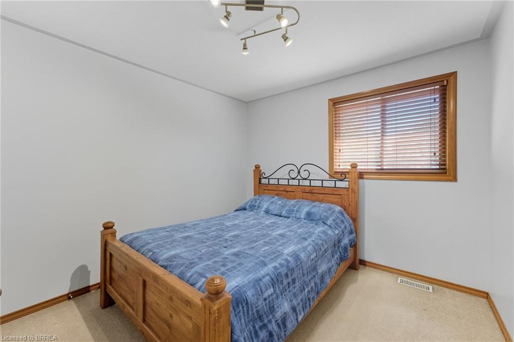 23 Garners Lane, Brantford, ON - Indoor Photo Showing Bedroom