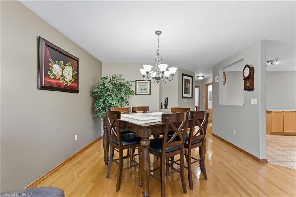 23 Garners Lane, Brantford, ON - Indoor Photo Showing Dining Room