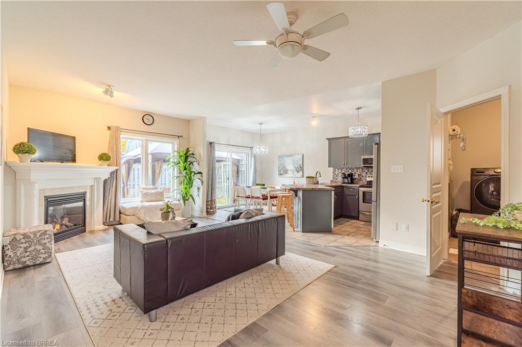 11 Irongate Drive, Paris, ON - Indoor Photo Showing Living Room With Fireplace