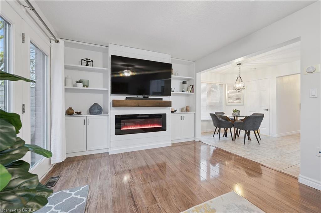 59 Patrick Boulevard, Elora, ON - Indoor Photo Showing Living Room With Fireplace