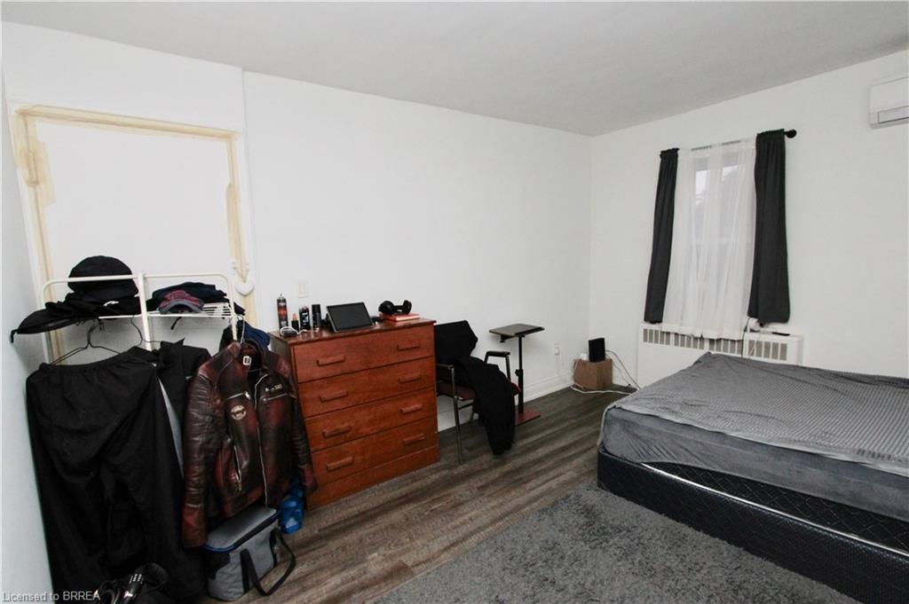 4-72 Kent Street N, Simcoe, ON - Indoor Photo Showing Bedroom