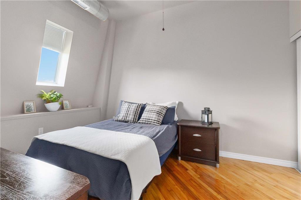 504-140 West River Street, Paris, ON - Indoor Photo Showing Bedroom
