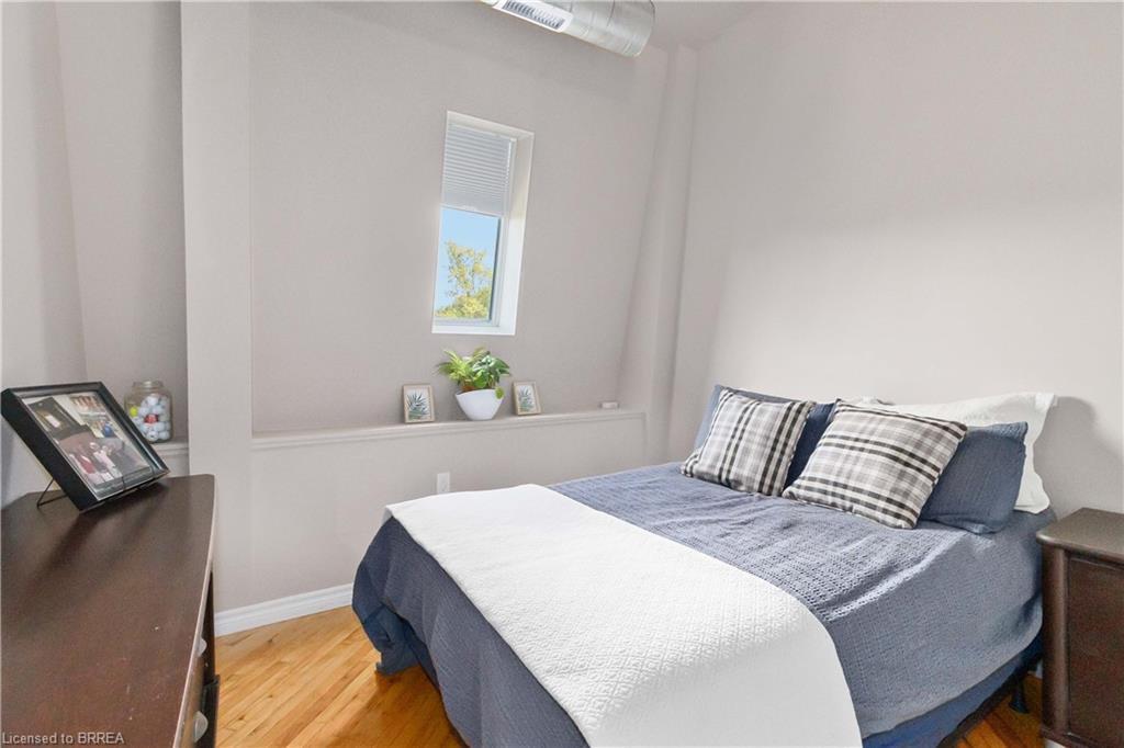 504-140 West River Street, Paris, ON - Indoor Photo Showing Bedroom