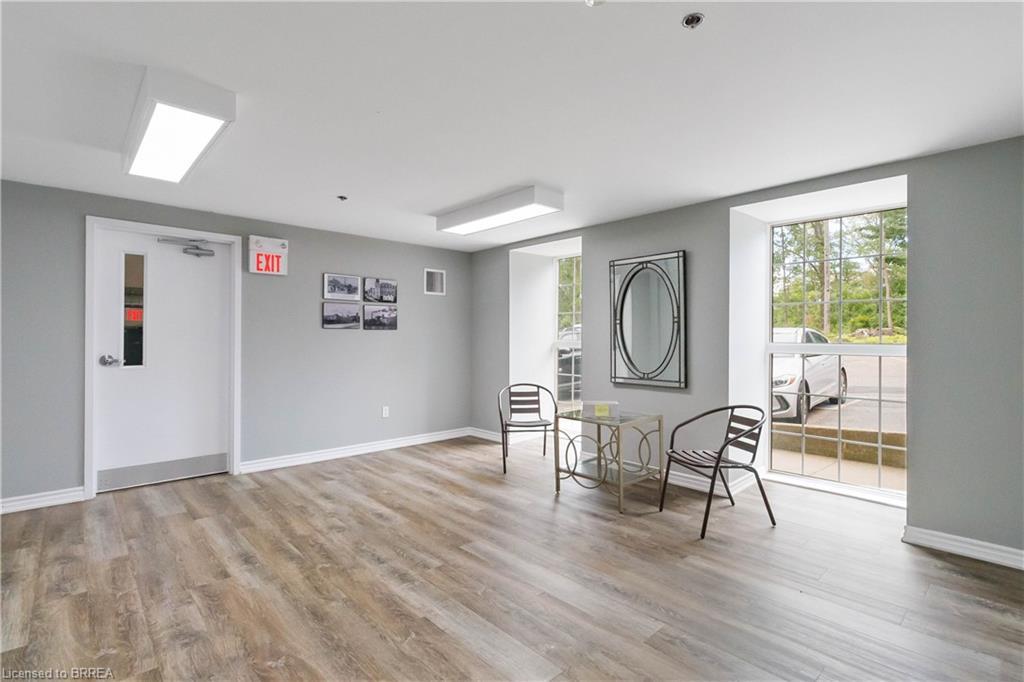 504-140 West River Street, Paris, ON - Indoor