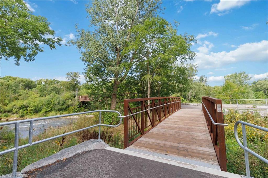 504-140 West River Street, Paris, ON - Outdoor