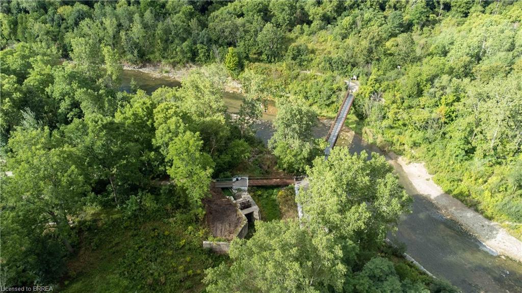 504-140 West River Street, Paris, ON - Outdoor