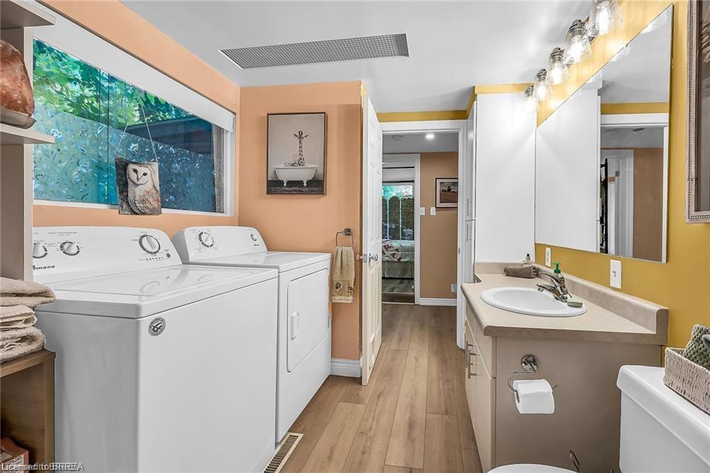 57 12Th Concession, Freelton, ON - Indoor Photo Showing Laundry Room