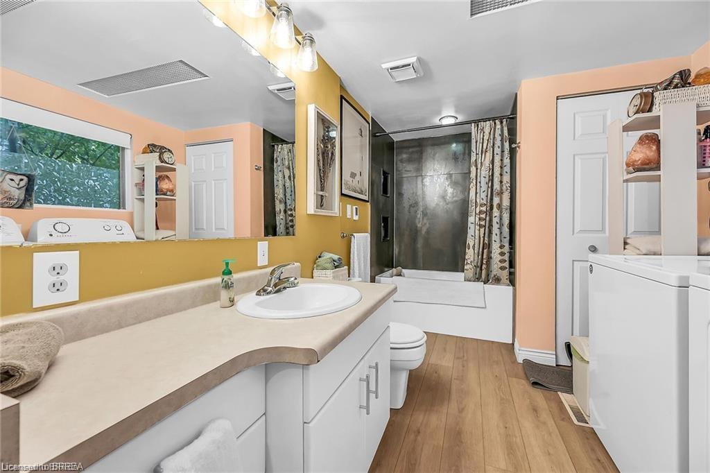 57 12Th Concession, Freelton, ON - Indoor Photo Showing Bathroom