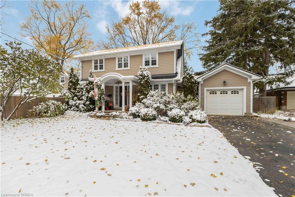 144 Glenwood Drive, Brantford, ON - Outdoor With Facade