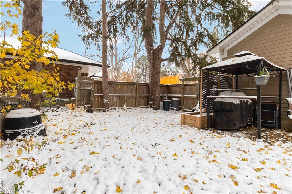 144 Glenwood Drive, Brantford, ON - Outdoor