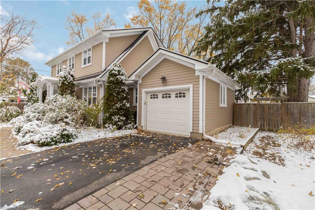 144 Glenwood Drive, Brantford, ON - Outdoor